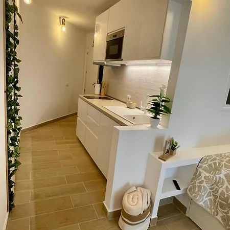 Inside The Wave B Tacoronte