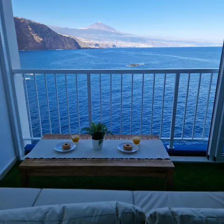 Inside The Wave B Apartment *